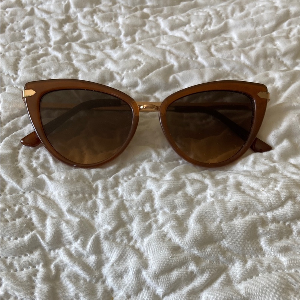 Brown Cat-Eye Sunglasses